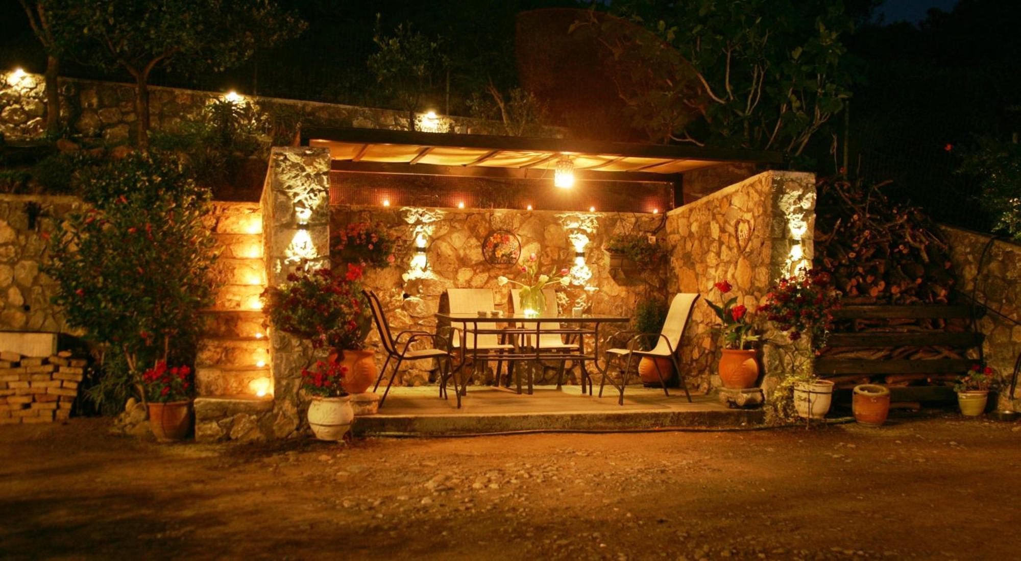 Dora's House *